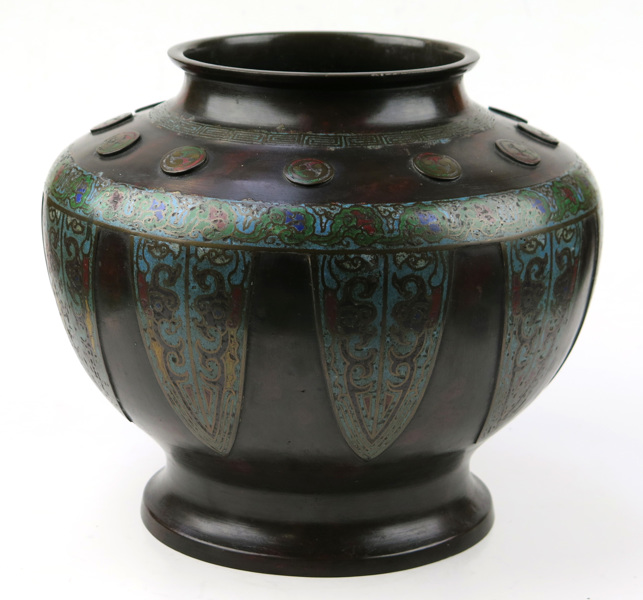 Rökelse(?)urna, brons med cloissonnédekor, Japan, Meiji, sekelskiftet 1900, utvändig dekor av flikar, _13871a_lg.jpeg