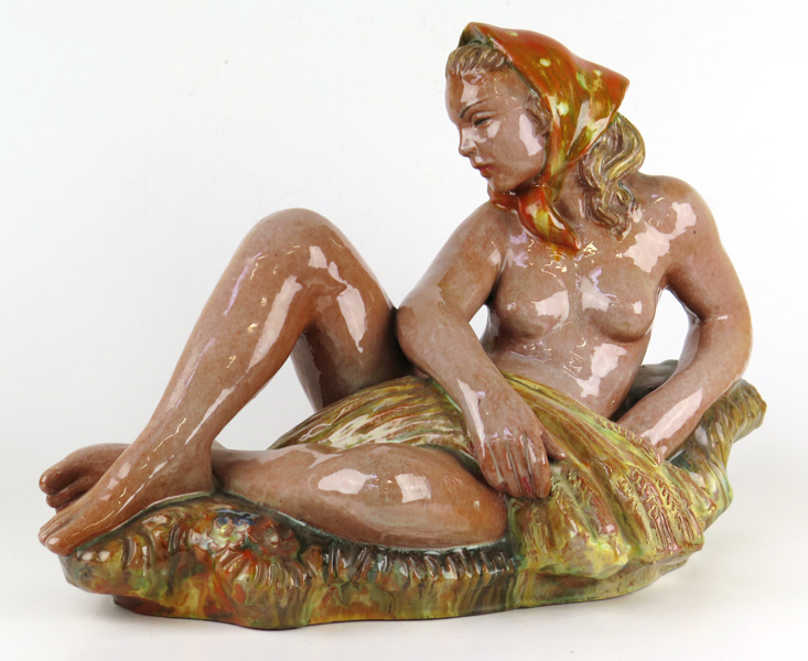 Okänd designer för Keramia, Tjeckoslovakien, 1920-30-tal, skulptur, glaserad terrakotta, kvinna med kärve, _15122a_lg.jpeg