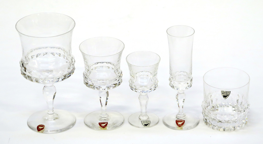 Lundin, Ingeborg för Orrefors, glasservisdelar, 'Silvia', design 1957, ca 55 delar_15715a_8d9d44189739be2_lg.jpeg