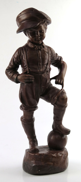 Skulptur, bemålad gips, 1910-20-tal, pojke med fotboll, _17913a_8da0db5d6d42707_lg.jpeg