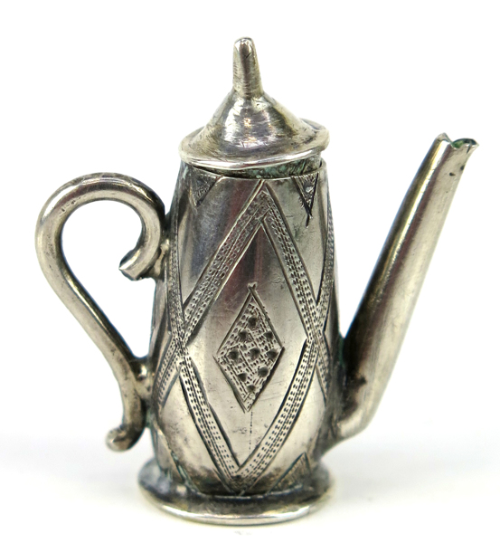 Miniatyr/dockkaffekanna, silver, 1800-talets 2 hälft, _18303a_8da1e1f5826c6b1_lg.jpeg