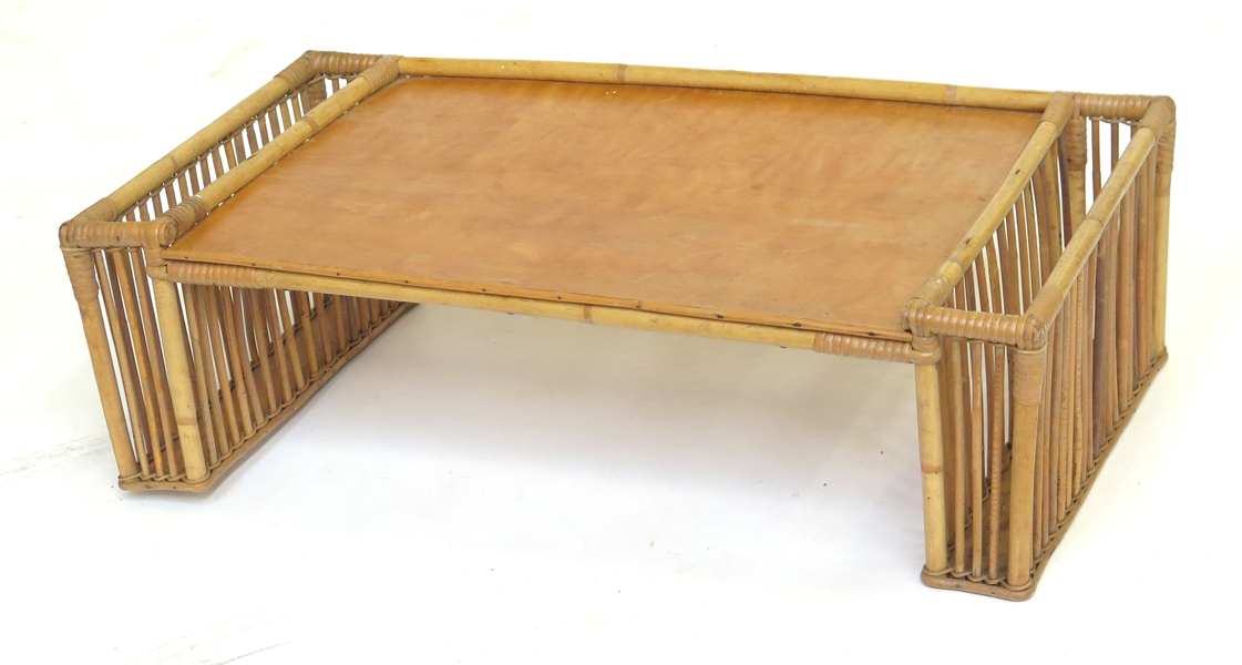 Okänd designer, 1950-60-tal, sängbord/bricka, bambu och rotting, _18381a_8da21de87eb6a70_lg.jpeg