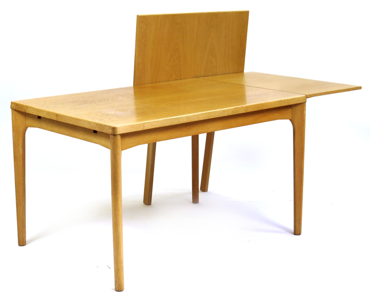 Henning Kjærnulf för Vejle Stole- & Møbelfabrik, matbord med 2 inre utdragsskivor, ek, _22388a_8da9a400536e3f5_lg.jpeg