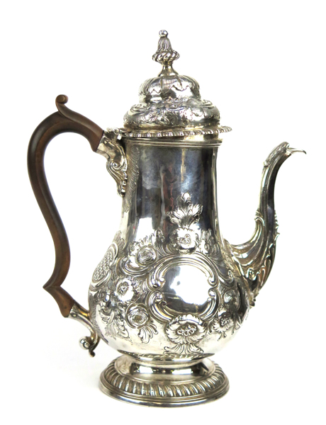 Kaffekanna, sterlingsilver med trähandtag, England, George III, 1700-talets slut, vikt 860 gram, _23707a_8dac4b21180973c_lg.jpeg