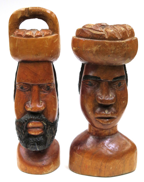 Skulpturer, 1 par, skuret och delvis bemålat trä, Polynesien (?), 1900-talets 2 hälft,_2392a_8d8533bd674514d_lg.jpeg