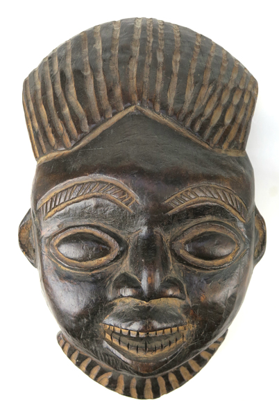 Mask, skuret trä, möjligen Yoruba, Elfebenskusten, 1900-talets mitt eller 2 hälft, _24421a_8dad4690f4fa177_lg.jpeg