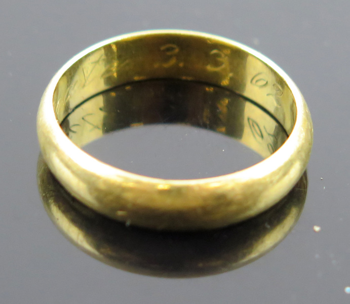 Ring, 14 karat rödguld, vikt 5,3 gram, _24597a_8dad870c31fa604_lg.jpeg