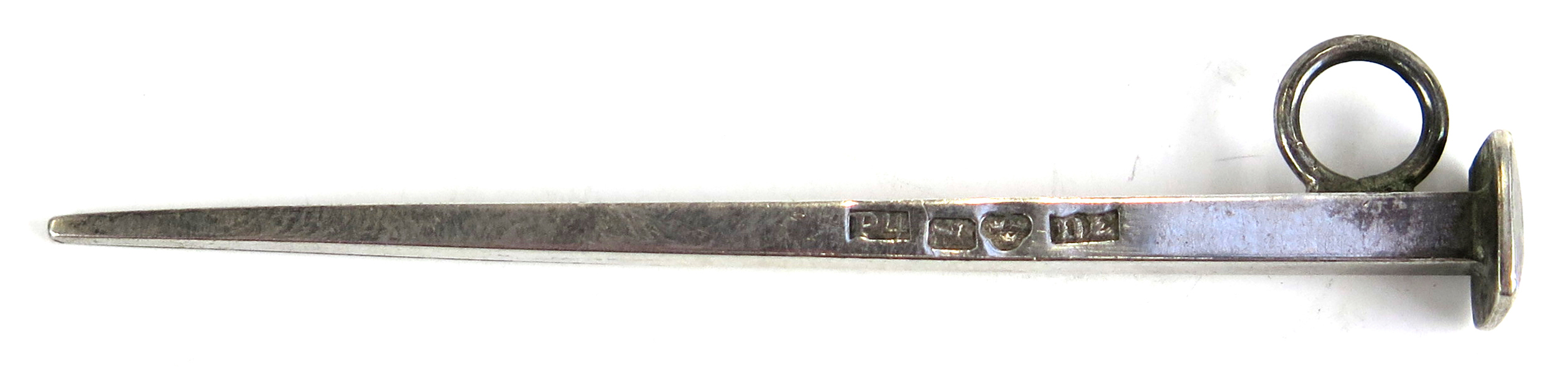 Pipstoppare/krats, silver, 1800-talets 1 hälft, konisk med ögla, stämplad Daniel Ekelund Kalmar 1845, l 7,5 cm_25647a_8dafed95674c85f_lg.jpeg