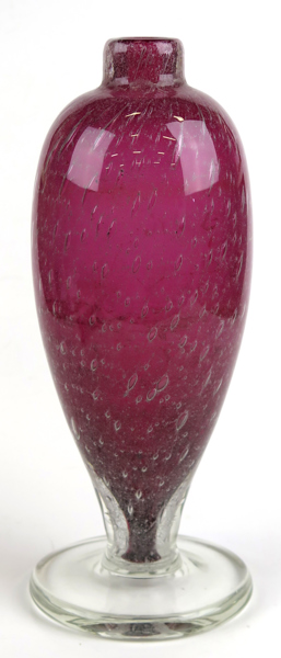 Okänd designer, vas, klar glasmassa med röd underfångsdekor, _25750a_lg.jpeg