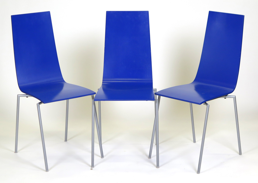 Ljunggren, Mattias för Källemo, stolar, 3 st, blålackerat böjträ på metallunderrede, "Cobra", _26705a_8db23d99cb640dc_lg.jpeg