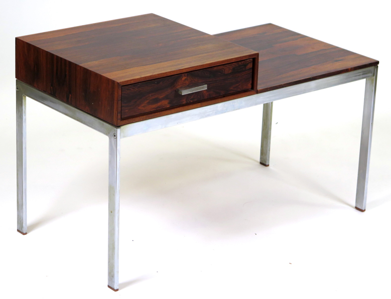 Lundgren, Gillis för IKEA, bänk, palisander på stålben, ”Alpacka” design 1971, 
fast hurts med låda, l 80 cm_26844a_lg.jpeg