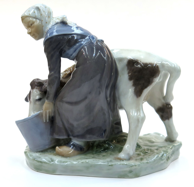 Thomsen, Christian för Royal Copenhagen, figurin, porslin, flicka med kalv, modellnummer 779, _2686a_8d85a37079baca1_lg.jpeg