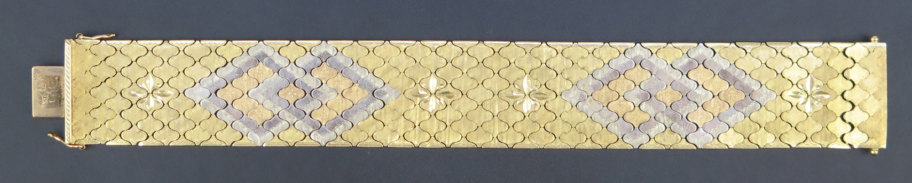 Armband, 18 karat rödguld en-deux-couleurs. Italien, 1900-talets mitt, l 20 cm, vikt 76,4_31409a_8dbae1add0d3354_lg.jpeg