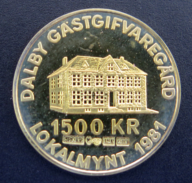 Lokalmynt, 18 karat rödguld, Dalby, 1000 kronor 1981, vikt 10 gram_31433a_8dbafa0f6614c4d_lg.jpeg