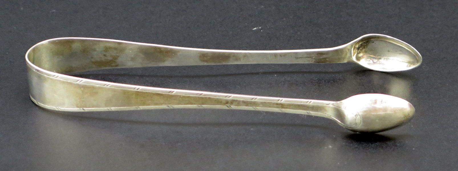 Sockertång, silver, sengustaviansk, stämplar Nils Tornberg Linköping 1802, l 14,5 cm, vikt 30 gram_31576a_lg.jpeg