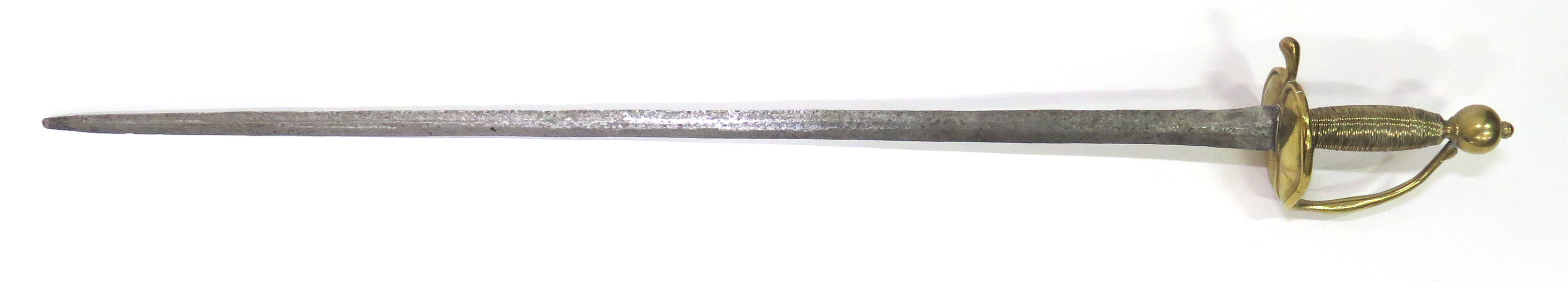 Värja, mässingsfäste med dubbeleggad klinga, 17-1800-tal, l 107 cm, _3359a_8d86ad37e8d2209_lg.jpeg