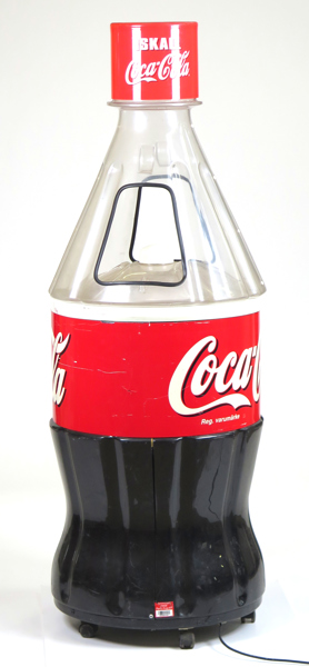 Coca Colakyl, i form av Coca Colaflaska, h 175 cm, ej funktionstestad_36283a_8dc27d9048f03f1_lg.jpeg