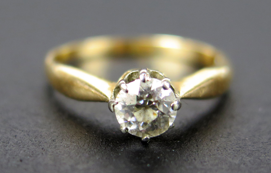 Ring, 18 karat rödguld med gammalslipad diamant om cirka 0,2 carat, svenska stämplar, innerdiameter 15 mm, vikt 2 gram_36289a_8dc27be9d06fc17_lg.jpeg