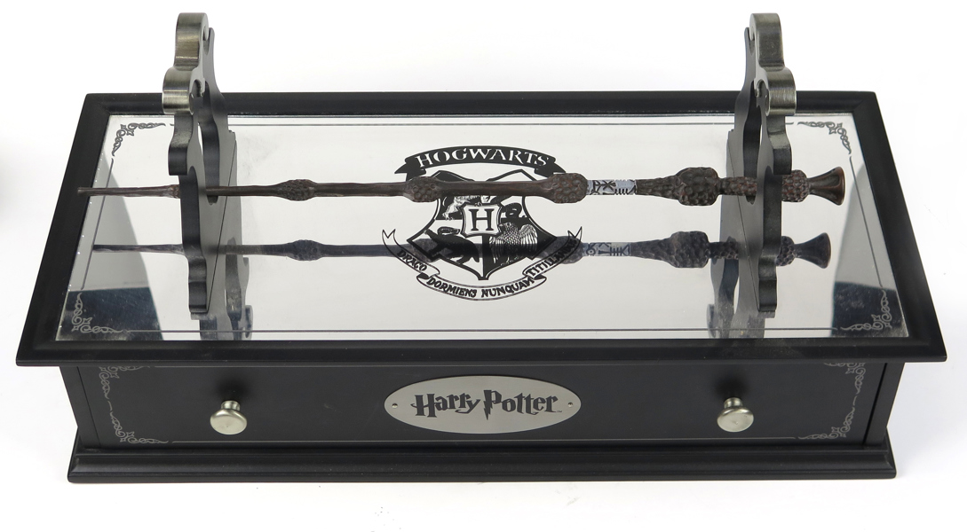 Harry Potter, samlarbox med trollstav samt 8 DVD/BlueRay, Amazon Frankrike 2011, framstår oöppnade_36471a_lg.jpeg