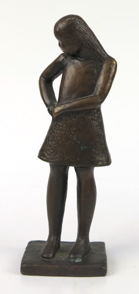 Larson, Lisa för Galerie Scandia, skulptur, brons, ”Tonåring”, signerad och numrerad No 502, h 27 cm_37093a_lg.jpeg