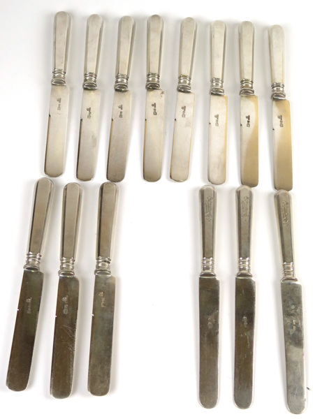 Matknivar, 11 + 3 st, silver med silverblad, Ryssland, 1800-tal respektive sekelskiftet 1900,_4095a_8d88010a6db6b03_lg.jpeg