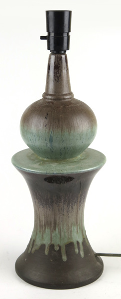 Okänd designer för PM Keramik, Danmark, 1960-70-tal, bordslampa, delvis glaserat lergods, _4357a_8d887eec50342e6_lg.jpeg