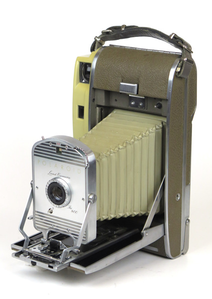 Polaroidkamera, modell 800 "The (800",  tillverkad 1957–1962,_4996a_lg.jpeg