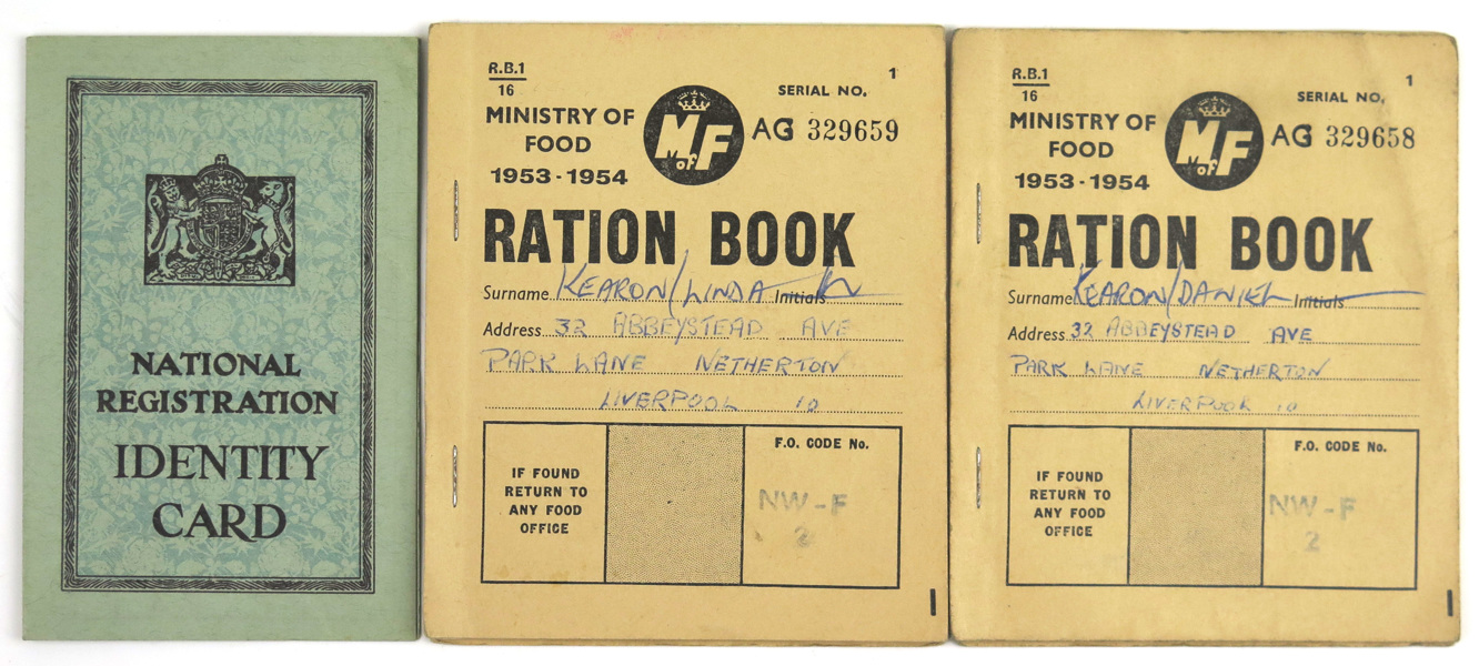 Ransoneringsböcker, 2 st samt identitetskort, England, 1950-tal, _5155a_lg.jpeg