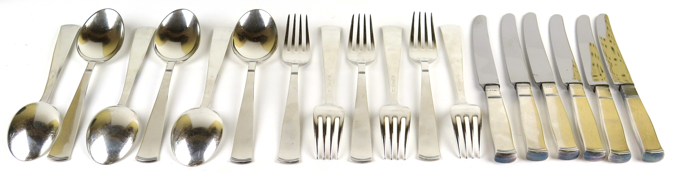 Bordsknivar, -skedar och -gafflar, 6 + 6 + 6 st, silver, Rosenholm, design Jakob Ängman 1933, _5883a_8d8be174ed89e28_lg.jpeg