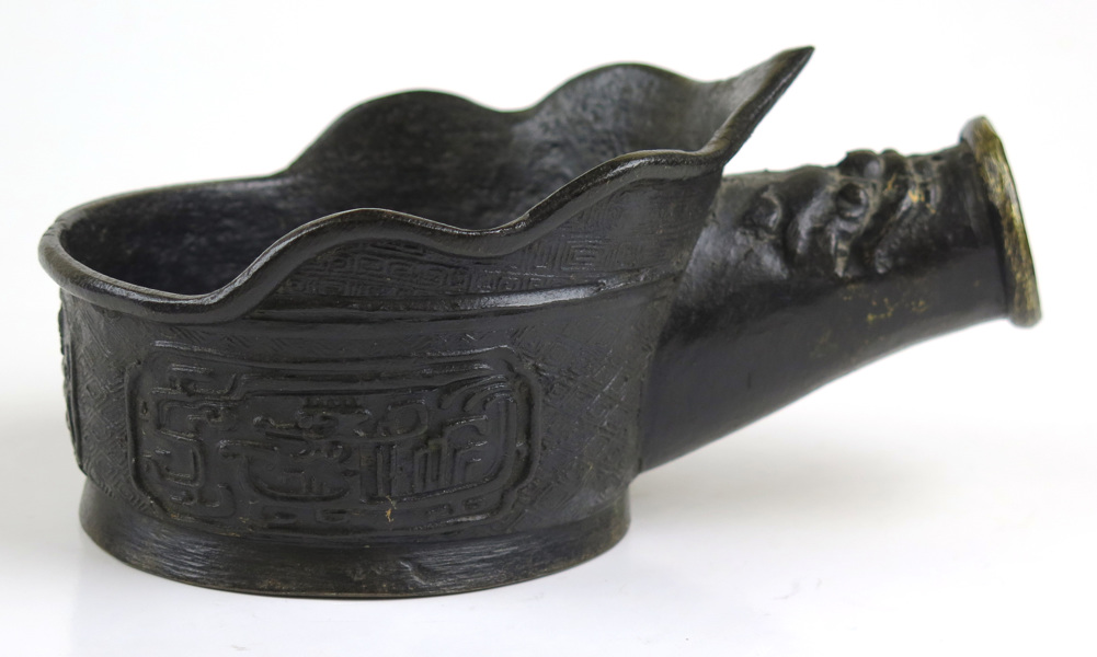 Strykjärn för siden, brons, Kina, Qing 1800-tal, _6035a_8d8c2269eb79954_lg.jpeg