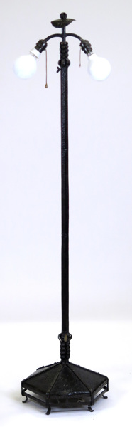 Golvlampa, smide, 1900-talets 1 hälft, _6612a_lg.jpeg