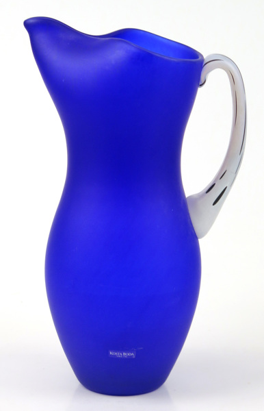 Sahlin, Gunnel för Kosta Boda Artist Collection, kanna, blå glasmassa med frostad hänkel, Amazon,_7340a_8d8e4933c743f0d_lg.jpeg