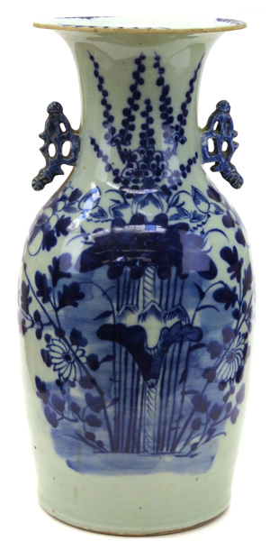 Vas, porslin, Kina republik, 1900-talets 1 hälft, blå underglasyrdekor av växtlighet mm,_8216a_8d9018d61a7bdb6_lg.jpeg