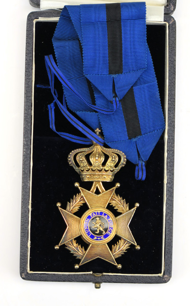 Ordenstecken, halskors, förgyllt silver och emalj, Kommendör av Belgiska Leopolds II Orden med band,_8763a_8d90bee1635a615_lg.jpeg
