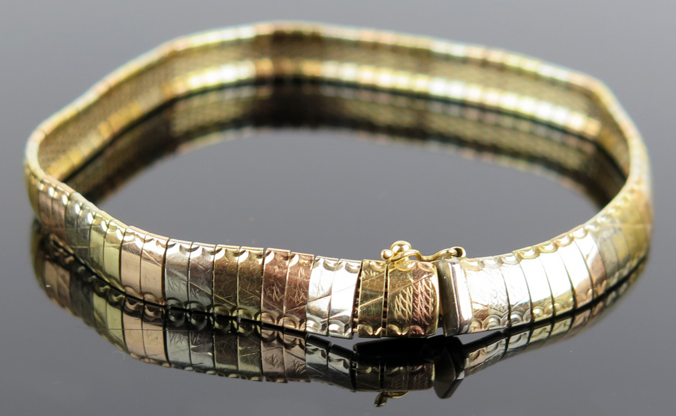 Armband, 14 karat guld en-trois-couleurs, vikt 13,5 gram_9935a_8d92b4df2b12965_lg.jpeg